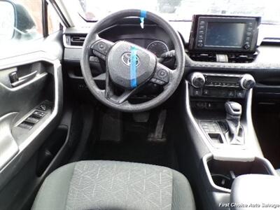 2022 Toyota RAV4 LE - Photo 13 - Woodbridge, ON L4L 8L6