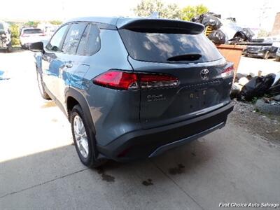 2024 Toyota Corolla Cross LE - Photo 5 - Woodbridge, ON L4L 8L6
