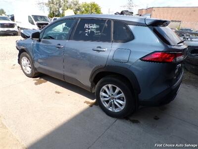 2024 Toyota Corolla Cross LE - Photo 6 - Woodbridge, ON L4L 8L6