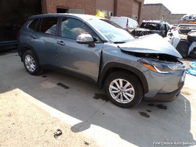 2024 Toyota Corolla Cross LE - Photo 3 - Woodbridge, ON L4L 8L6