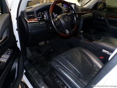 2020 Lexus LX Three-Row   - Photo 10 - Woodbridge, ON L4L 8L6