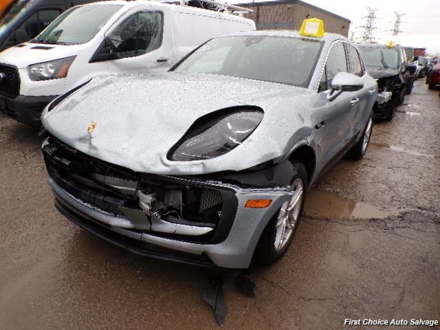 2025 Porsche Macan   - Photo 1 - Woodbridge, ON L4L 8L6