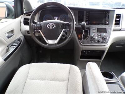 2020 Toyota Sienna LE 7-Passenger Auto - Photo 13 - Woodbridge, ON L4L 8L6