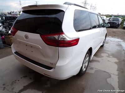 2020 Toyota Sienna LE 7-Passenger Auto - Photo 4 - Woodbridge, ON L4L 8L6
