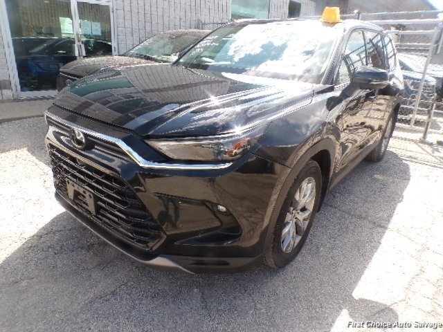 2024 Toyota Grand Highlander XLE   - Photo 1 - Woodbridge, ON L4L 8L6