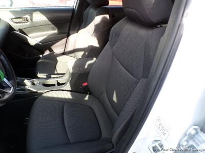 2023 Toyota Corolla Cross LE - Photo 10 - Woodbridge, ON L4L 8L6