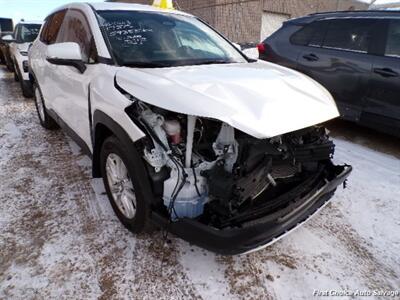 2023 Toyota Corolla Cross LE - Photo 3 - Woodbridge, ON L4L 8L6