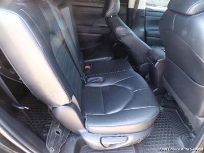 2023 Toyota Highlander LE   - Photo 10 - Woodbridge, ON L4L 8L6