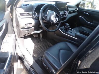 2023 Toyota Highlander LE   - Photo 8 - Woodbridge, ON L4L 8L6