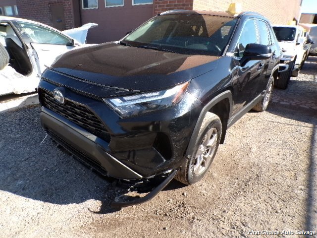 2023 Toyota RAV4 Hybrid XLE - Photo 1 - Woodbridge, ON L4L 8L6