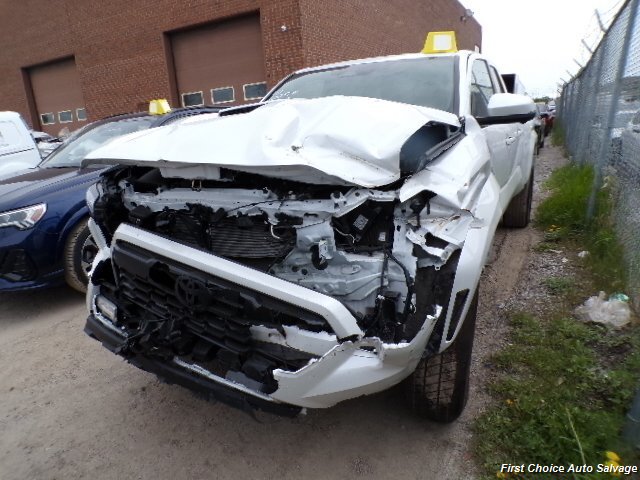 2025 Toyota Tacoma   - Photo 1 - Woodbridge, ON L4L 8L6