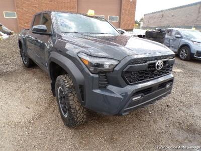 2024 Toyota Tacoma - Photo 2 - Woodbridge, ON L4L 8L6