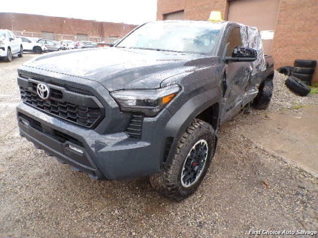 2024 Toyota Tacoma   - Photo 1 - Woodbridge, ON L4L 8L6