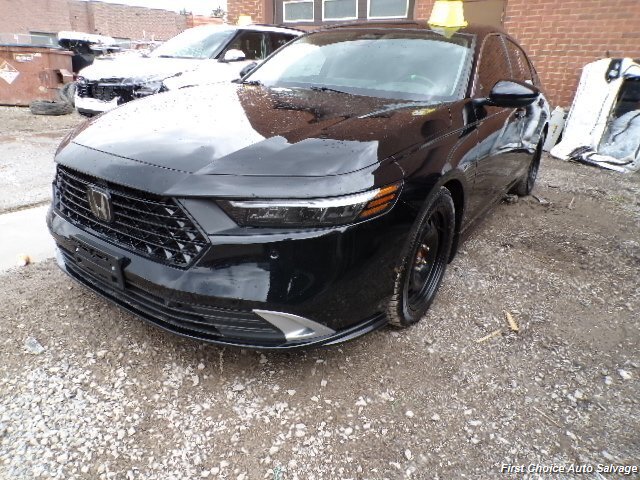 2024 Honda Accord Hybrid Touring   - Photo 1 - Woodbridge, ON L4L 8L6