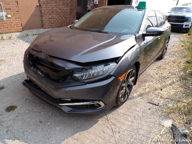 2019 Honda Civic Touring - Photo 1 - Woodbridge, ON L4L 8L6
