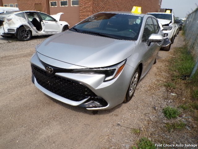 2023 Toyota Corolla Hatchback - Photo 1 - Woodbridge, ON L4L 8L6