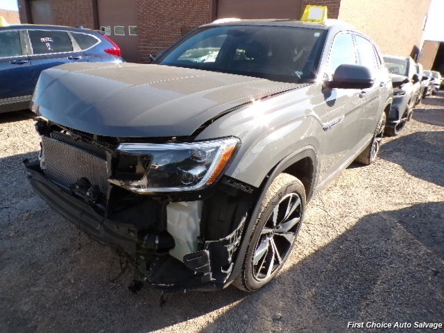 2024 Volkswagen Atlas Cross Sport SEL Premium R-Line 4   - Photo 1 - Woodbridge, ON L4L 8L6