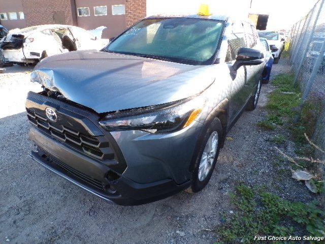 2026 Toyota Corolla Cross   - Photo 1 - Woodbridge, ON L4L 8L6
