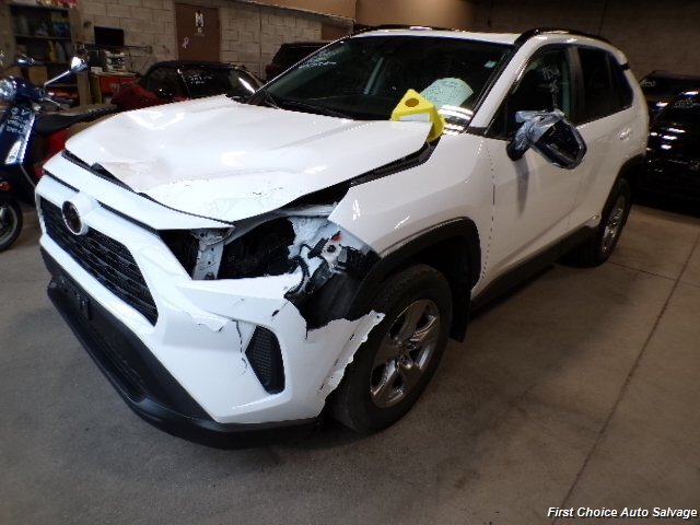 2025 Toyota RAV4 Hybrid   - Photo 1 - Woodbridge, ON L4L 8L6