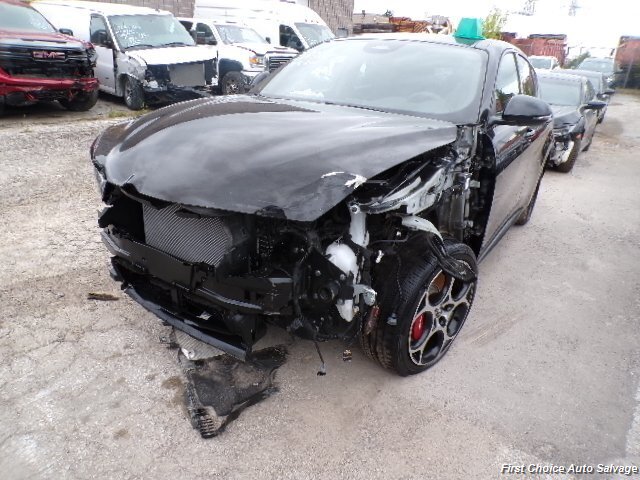 2024 Alfa Romeo Tonale Hybrid Veloce - Photo 1 - Woodbridge, ON L4L 8L6