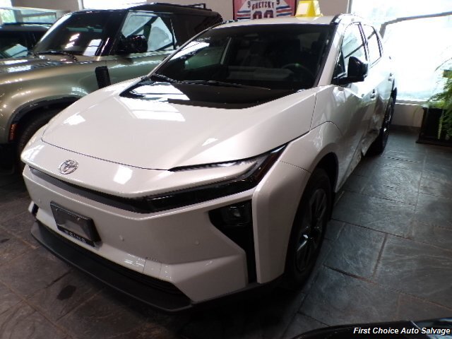2026 Toyota bZ Xle   - Photo 1 - Woodbridge, ON L4L 8L6