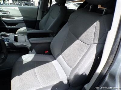 2024 Toyota Sienna LE 8-Passenger   - Photo 9 - Woodbridge, ON L4L 8L6