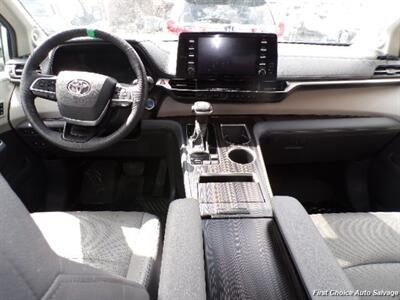 2024 Toyota Sienna LE 8-Passenger   - Photo 12 - Woodbridge, ON L4L 8L6