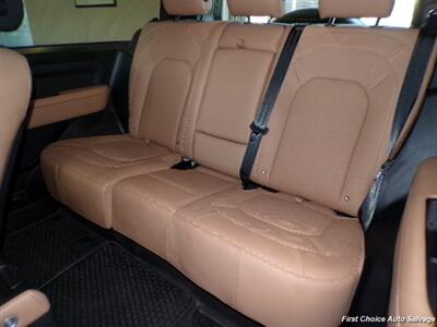 2025 Land Rover Defender 90   - Photo 10 - Woodbridge, ON L4L 8L6