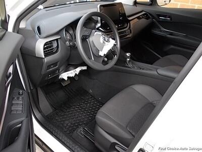 2021 Toyota C-HR LE   - Photo 9 - Woodbridge, ON L4L 8L6