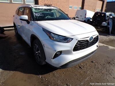 2024 Toyota Highlander Hybrid XLE   - Photo 2 - Woodbridge, ON L4L 8L6