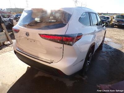 2024 Toyota Highlander Hybrid XLE   - Photo 4 - Woodbridge, ON L4L 8L6