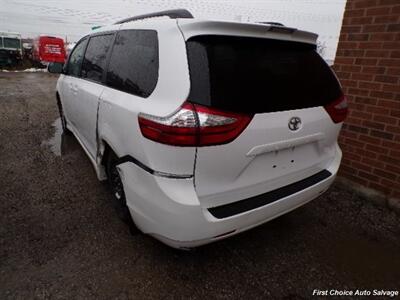 2019 Toyota Sienna LE 7-Passenger   - Photo 8 - Woodbridge, ON L4L 8L6