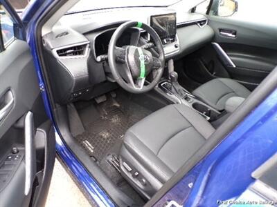 2024 Toyota Corolla Cross XLE   - Photo 8 - Woodbridge, ON L4L 8L6