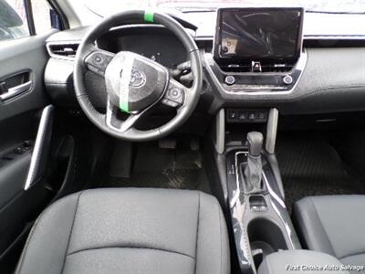 2024 Toyota Corolla Cross XLE   - Photo 12 - Woodbridge, ON L4L 8L6