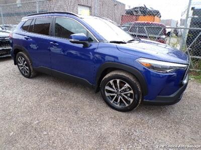 2024 Toyota Corolla Cross XLE   - Photo 3 - Woodbridge, ON L4L 8L6
