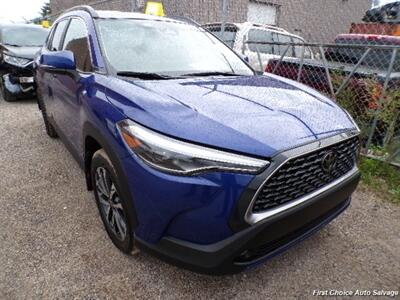 2024 Toyota Corolla Cross XLE   - Photo 2 - Woodbridge, ON L4L 8L6