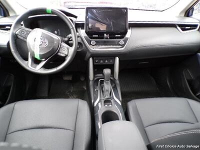 2024 Toyota Corolla Cross XLE   - Photo 11 - Woodbridge, ON L4L 8L6