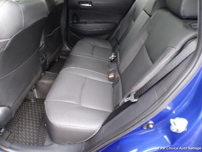 2024 Toyota Corolla Cross XLE   - Photo 10 - Woodbridge, ON L4L 8L6