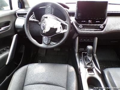 2024 Toyota Corolla Cross XLE   - Photo 12 - Woodbridge, ON L4L 8L6