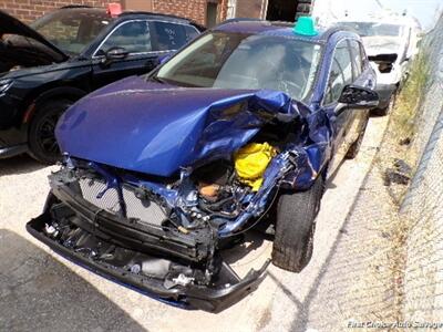 2024 Toyota Corolla Cross XLE   - Photo 1 - Woodbridge, ON L4L 8L6