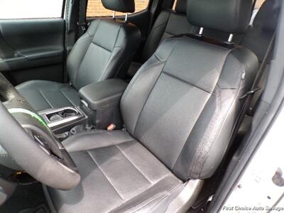 2023 Toyota Tacoma Limited   - Photo 10 - Woodbridge, ON L4L 8L6