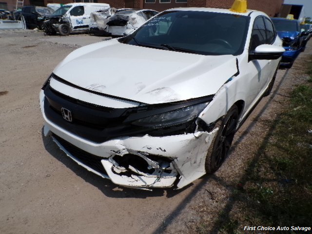 2018 Honda Civic Sport Touring - Photo 1 - Woodbridge, ON L4L 8L6