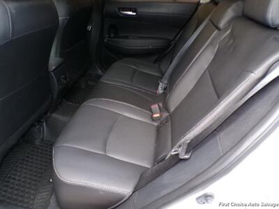 2024 Toyota Corolla Cross XLE   - Photo 10 - Woodbridge, ON L4L 8L6