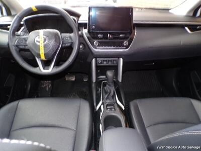 2024 Toyota Corolla Cross XLE   - Photo 11 - Woodbridge, ON L4L 8L6