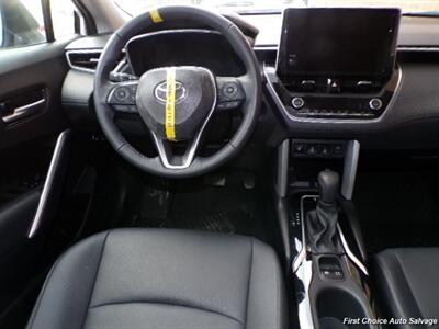 2024 Toyota Corolla Cross XLE   - Photo 12 - Woodbridge, ON L4L 8L6