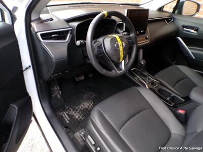 2024 Toyota Corolla Cross XLE   - Photo 8 - Woodbridge, ON L4L 8L6