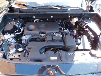 2024 Toyota RAV4 XLE   - Photo 8 - Woodbridge, ON L4L 8L6