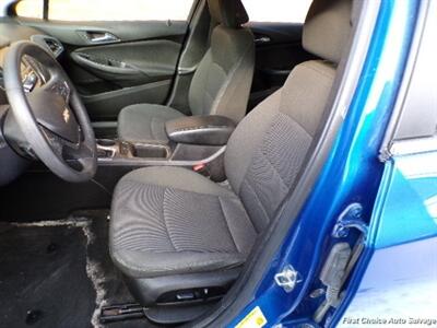 2018 Chevrolet Cruze LT Auto - Photo 8 - Woodbridge, ON L4L 8L6