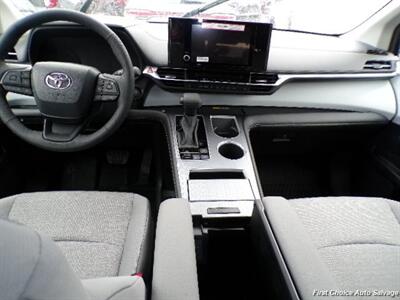 2025 Toyota Sienna   - Photo 13 - Woodbridge, ON L4L 8L6
