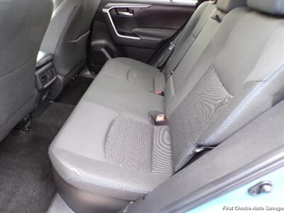 2023 Toyota RAV4 Hybrid SE   - Photo 10 - Woodbridge, ON L4L 8L6